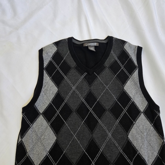 Method Tight Knit V-Neck Sweater Vest Diamond Design Men’s Size Large Preppy - Picture 3 of 8